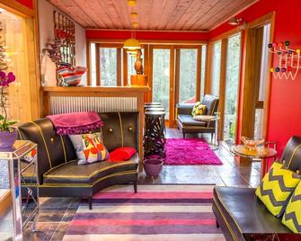 Luxury Eco Accommodation Within The Otway National Park, Great Ocean Road Lorne - Lorne - Living room