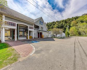 Cozy Stowe Retreat - Stowe - Building