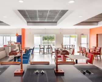 Holiday Inn Express & Suites Spring Hill By IHG - Spring Hill - Restaurante