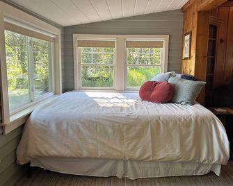 Explore Pictured Rocks/Hiawatha Forest/Munising On Lost Lake-Kayak, Bike, Orv - Wetmore - Bedroom