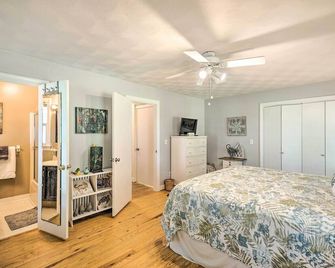 Idyllic Waterfront Home w/ Game Room & Dock - Reedville - Bedroom