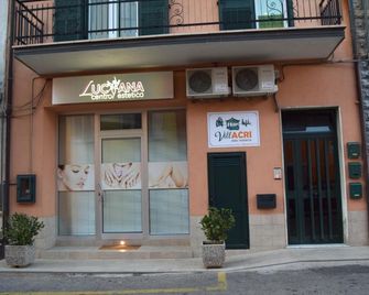 Villacri - Acri - Building