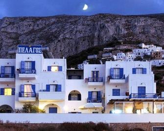 Pelagos - Ormos Aegialis - Building