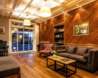 هوتل دي ديونز - لا بول-إسكوبلاك - ردهة