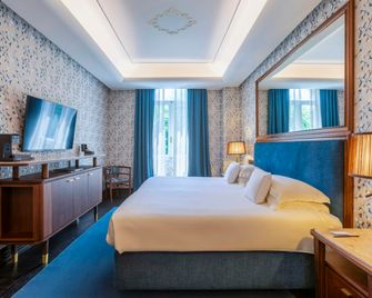 Hotel Regency - Florencia - Habitación