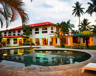 Grand Eastern Hotel - Labasa - Piscina