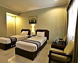 Cakra Kembang Hotel - Yogyakarta - Bedroom