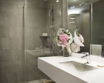 Arirang Hill Hotel Dongdaemun - Seoul - Bathroom