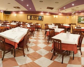 Hostal Restaurante la Trucha - Benavente - Ресторан