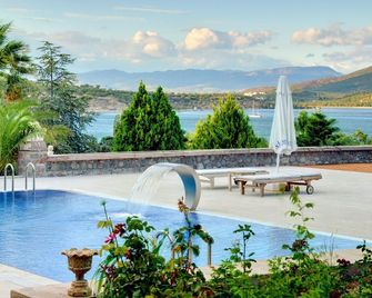 Oliviera Private Island Hotel - Kalem Island - Dikili - Piscina