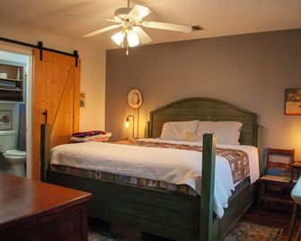 Family Pet Friendly 3-bedroom Vintage Inspired house in Kyle - Plum Creek - Kyle - Ložnice
