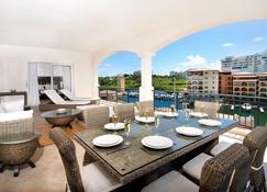 Aqua Vue by Island Properties Online - Lowlands - Balkon