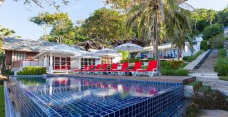 Lima Coco Resort - Koh Samet - Uima-allas