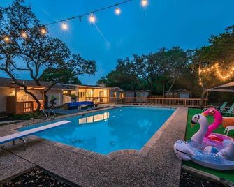 Luxury House By Fiesta Texas & Seaworld With Pool - San Antonio - Pool