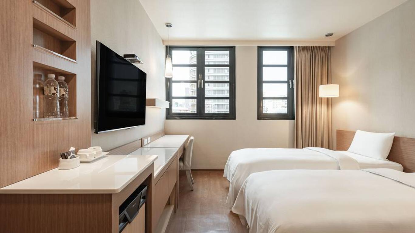 Kindness Hotel - Kaohsiung Main Station