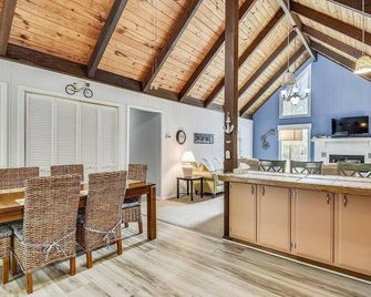 Free Golf at Bear Trap Dunes and MORE!!! Family friendly comfy & cozy Bethany Beach vacation home with all the cottage charm imaginable! - Bethany Beach - Dining room