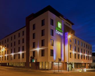 Holiday Inn Express Cheltenham Town Centre - Cheltenham - Edificio