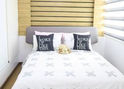 Staycation Value Luxe Condotel - Valenzuela - Bedroom