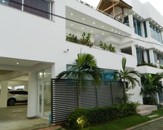 Figaro Hotel Samana - Samaná - Edificio