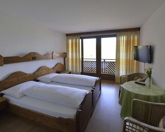 Hotel und Naturhaus Bellevue - Seelisberg - Bedroom