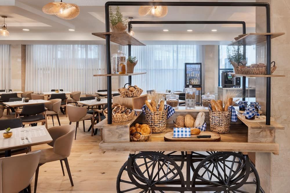 ذا هيربيرت إيلات - شامامل جميع الخدم بلس