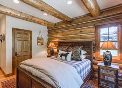 Turpin Meadow Ranch - Moran - Bedroom