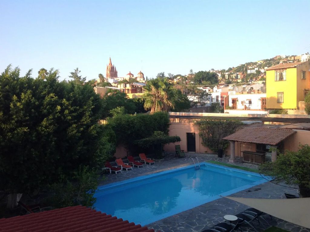 هوتل بوسادا لا ألديا - سان ميغيل دي الليندي - حوض السباحة