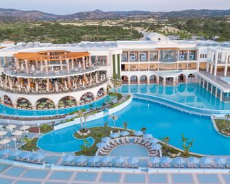 Atrium Prestige Thalasso Spa Resort & Villas - Plimmiri - בריכה