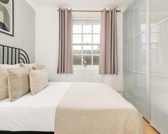 The Bow Road Collection - London - Bedroom