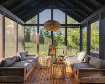 A Retreat @ Hudson Woods With Pool & Hot Tub - Stone Ridge - Lounge