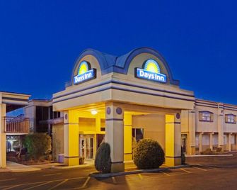 Days Inn by Wyndham Oklahoma City Fairground - אוקלהומה סיטי - בניין