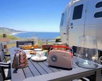 Beachfront California Coast Airstream - Half Moon Bay - Balcon