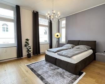 Schönes City-Apartment mit 2 Schlafzimmer, Parkplatz, ruhig und hell, D46-DG - Oldenburg - Ložnice