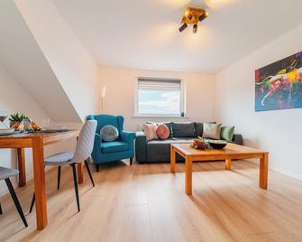 Zentrale Wohlfühlwohnung - Ideal für Ihren Urlaub oder die Geschäftsreise - Magdeburgo - Sala de estar