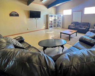 Laramie Rv Resort - Laramie - Stue