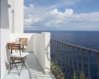 Hotel Punta Scario - Malfa - Balkon