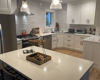 Brand New Charming Beach House - Mattituck - מטבח