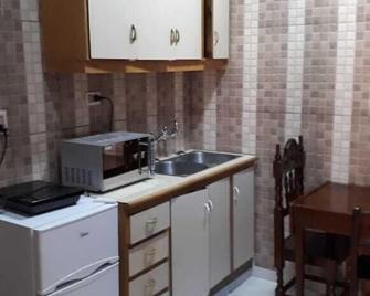 Residencia Leones de Castilla - Assunção - Cozinha