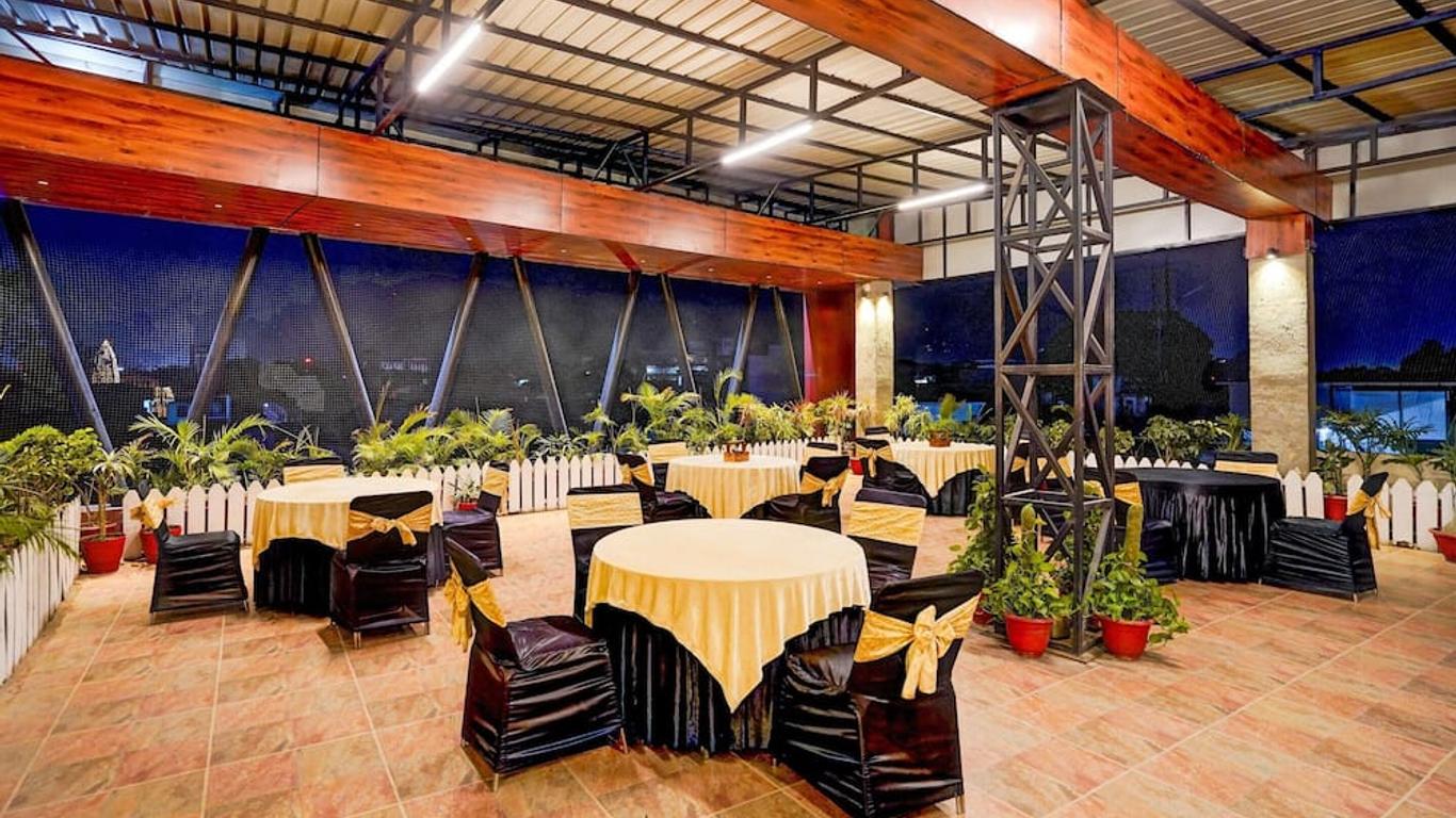 Super Townhouse Prince Chowk Near Railway Station