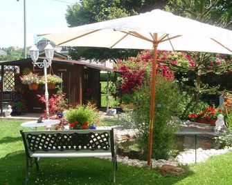 Holiday home with garden - Saarburg - Patio