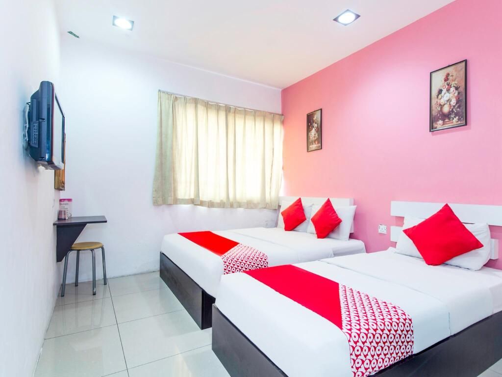 أوه واي أوه 162 إف بي هوتل