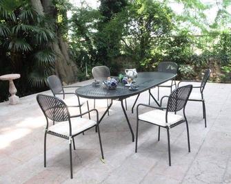 Belvilla By OYO Villa Fiorita Tre - Romano d'Ezzelino - Patio