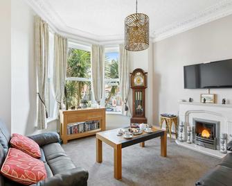 The Ashleigh - Paignton - Living room