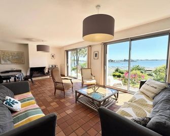 Villa Pieds Dans L'eau Vue Mer Panoramiq - Аррадон - Вітальня