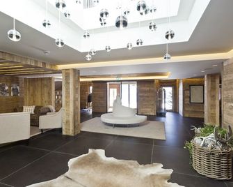 Hôtel de Rougemont & Spa - Rougemont - Lobby