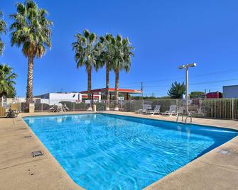Motel 6 Nogales Az Mariposa Road - Nogales - Pool