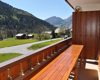 Charming 2-room apartment near skiing, pets allowed, parking - La Chapelle-d'Abondance - Balcon