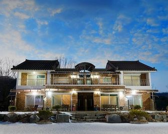 양구 민들레펜션 민박 - 양구 - 건물