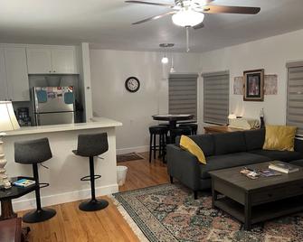 O ave. Cornerstone - National City - Living room