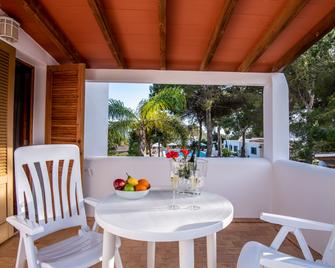 Bungalows Es Pins - Emar Hotels - Sant Ferran de ses Roques - Balcony
